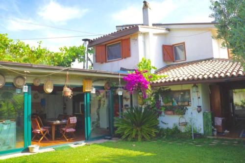 Exterior view, 5 bedrooms villa with private pool enclosed garden and wifi at Treglio 6 km away from the beach in Treglio Exterior view, 5 bedrooms villa with private pool enclosed garden and wifi at Treglio 6 km away from the beach in Treglio