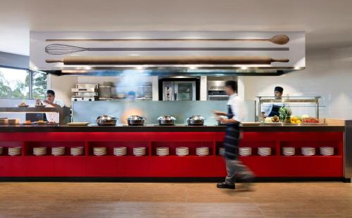 Bar/lounge, ibis Sydney Airport in Sydney Airport Bar/lounge, ibis Sydney Airport in Sydney Airport