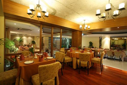 Food and beverages, Hotel Star Pacific in Sylhet Food and beverages, Hotel Star Pacific in Sylhet