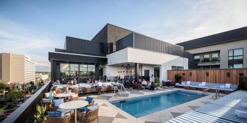 Swimming pool, Clayton Hotel & Members Club in Cherry Creek Swimming pool, Clayton Hotel & Members Club in Cherry Creek