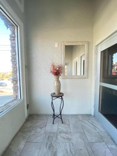 Empfangshalle, Quarters Inn & Suites in Anticoch (TN) Empfangshalle, Quarters Inn & Suites in Anticoch (TN)