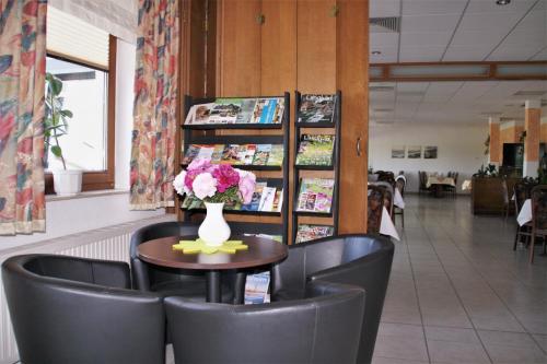 Hotel Waldschlosschen in Dankmarshausen Hotel Waldschlosschen in Dankmarshausen