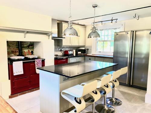 kuchyně, Stunning 6 bedroom Farmhouse in Hellingly in Hellingly kuchyně, Stunning 6 bedroom Farmhouse in Hellingly in Hellingly