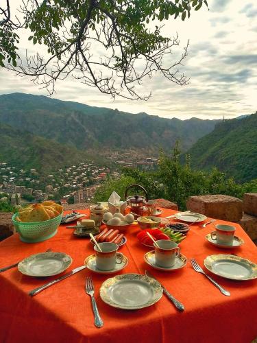 ARMBEE Honey Farm in Alaverdi ARMBEE Honey Farm in Alaverdi
