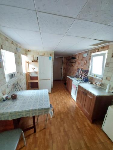 Kitchen, Апартаменты Solnechnay in Krasnyy Sulin Kitchen, Апартаменты Solnechnay in Krasnyy Sulin