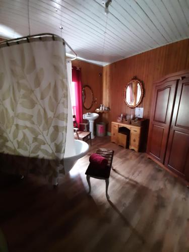 Ferme Jardin Potager in Sainte-Rose-Du-Nord (QC) Ferme Jardin Potager in Sainte-Rose-Du-Nord (QC)