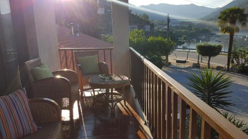 ระเบียง/ชานเรือน, Sobreiro Apartamentos in แตร์ราส เด โบว์โร ระเบียง/ชานเรือน, Sobreiro Apartamentos in แตร์ราส เด โบว์โร