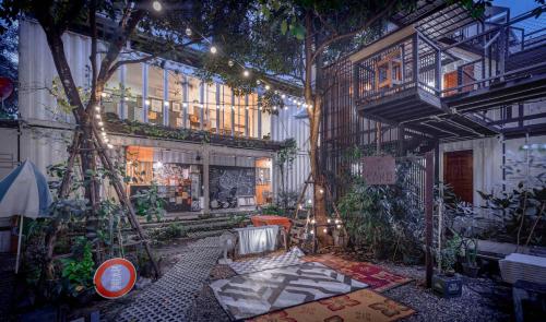 Hotelli välisilme, The Yard Hostel Bangkok in Chatuchak Hotelli välisilme, The Yard Hostel Bangkok in Chatuchak