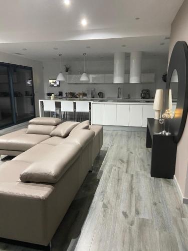 Blue Diamond Room in Salles-d'Aude Blue Diamond Room in Salles-d'Aude