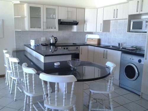 Facilities, Seashells Luxury Self Catering Apartments in Jeffreys Bay Facilities, Seashells Luxury Self Catering Apartments in Jeffreys Bay