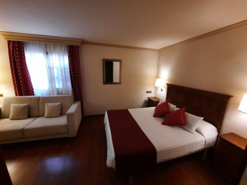 Hotel Edelweiss in Camprodon Hotel Edelweiss in Camprodon