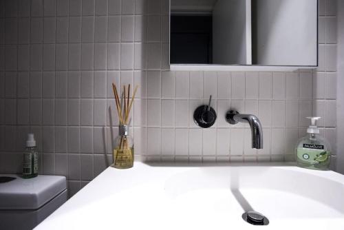 Bathroom, ReadySet Apartments at Emerald in Albert Park Bathroom, ReadySet Apartments at Emerald in Albert Park