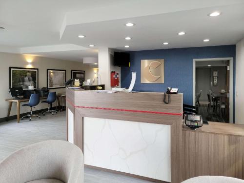 Predvorje, Comfort Inn & Suites Wyomissing/Reading in Wyomissing (PA) Predvorje, Comfort Inn & Suites Wyomissing/Reading in Wyomissing (PA)