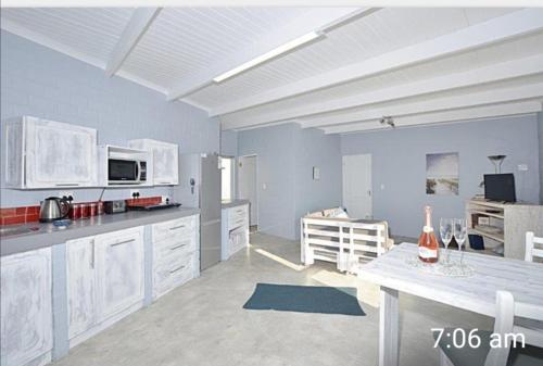 Cottage on Atlantic90 in Yzerfontein Cottage on Atlantic90 in Yzerfontein