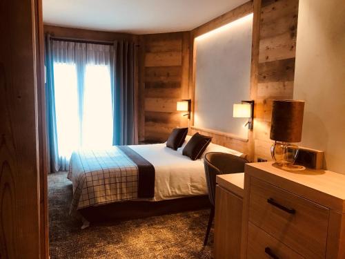 Hotel Le Samoyede in Morzine City Center Hotel Le Samoyede in Morzine City Center