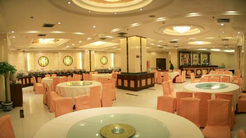 Banquet hall, Rui Cheng Hotel in Haidian District Banquet hall, Rui Cheng Hotel in Haidian District