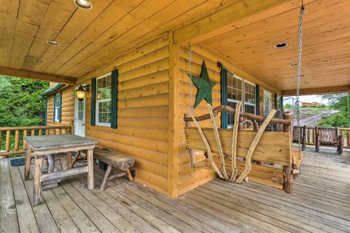 18 Mi to Slopes! Cabin with Valley Views in Blakely in Clarks Summit (PA) 18 Mi to Slopes! Cabin with Valley Views in Blakely in Clarks Summit (PA)