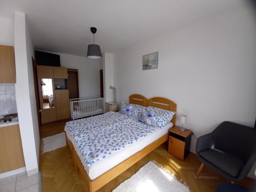 Kispál Apartmanház (Kispal Apartmanhaz) in Zalakaros Kispál Apartmanház (Kispal Apartmanhaz) in Zalakaros