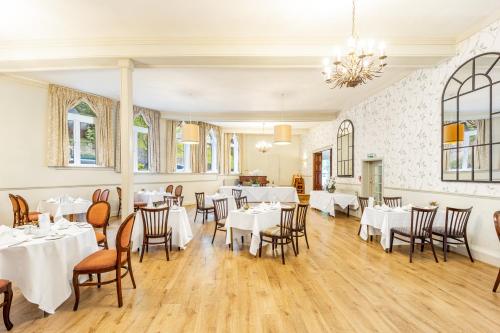 Restaurace, Best Western Limpley Stoke Hotel in Midford Restaurace, Best Western Limpley Stoke Hotel in Midford