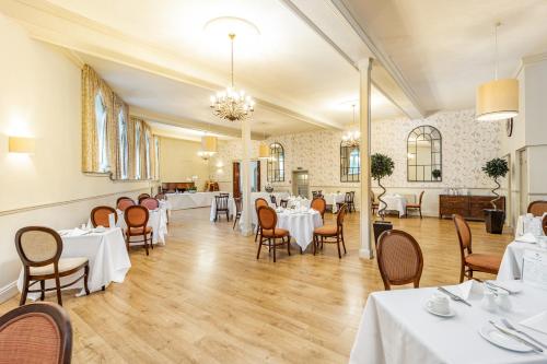 Restaurace, Best Western Limpley Stoke Hotel in Midford Restaurace, Best Western Limpley Stoke Hotel in Midford