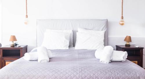 Mykonos Vibes Downtown Townhouse