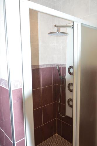 Zuhanyzó, Gîtes des Palanges à l'Aubrac (Gites des Palanges a l'Aubrac) in Laissac Zuhanyzó, Gîtes des Palanges à l'Aubrac (Gites des Palanges a l'Aubrac) in Laissac