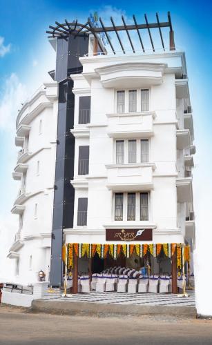 Srivar Hotels Hotel