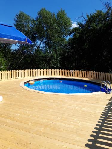 Piscină, Cabana din livada in Pucioasa Piscină, Cabana din livada in Pucioasa