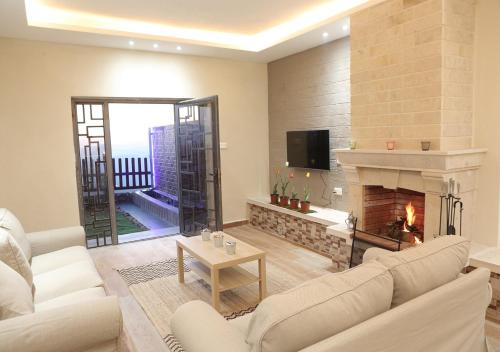 Dar Gerasa chalets The THREE Palm in 예라시 Dar Gerasa chalets The THREE Palm in 예라시