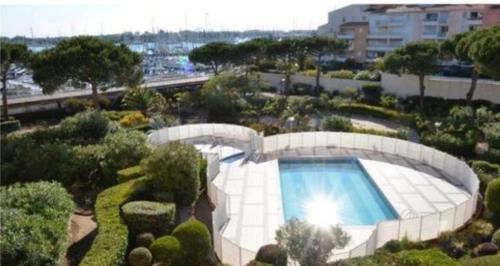 Swimming pool, Studio Le Pharo, plage, piscine, centre port in Agde Swimming pool, Studio Le Pharo, plage, piscine, centre port in Agde