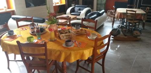 Ételek és italok, la Passerelle in Saint-Fulgent Ételek és italok, la Passerelle in Saint-Fulgent