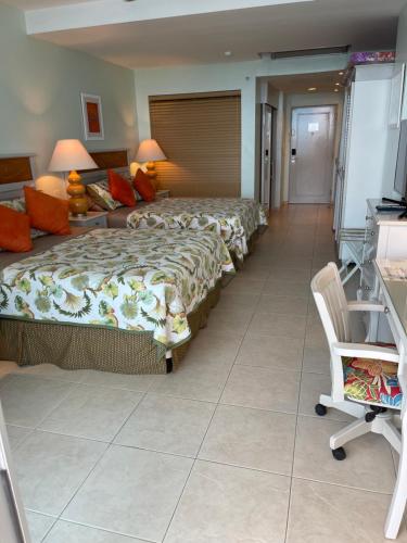 Solarium at Coronado Bay Oceanfront Apartments in Playa Coronado Solarium at Coronado Bay Oceanfront Apartments in Playa Coronado