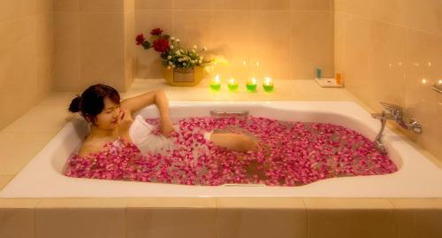 Bathroom, Gallery Prawirotaman Hotel in Kota Gede Bathroom, Gallery Prawirotaman Hotel in Kota Gede