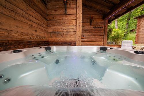 Spa, Chalet Hohneck 4 étoiles, vieux bois et pierre, SPA, sauna, borne de recharge (Chalet Hohneck 4 etoiles, vieux bois et pierre, SPA, sauna, borne de recharge) in 史托斯維亞 Spa, Chalet Hohneck 4 étoiles, vieux bois et pierre, SPA, sauna, borne de recharge (Chalet Hohneck 4 etoiles, vieux bois et pierre, SPA, sauna, borne de recharge) in 史托斯維亞