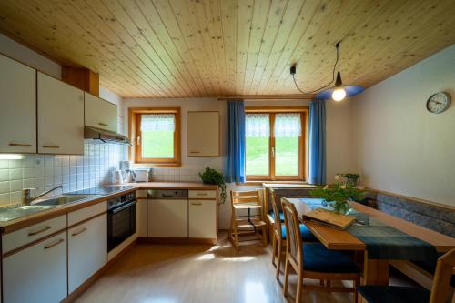 ห้องครัว, Ferienbauernhof Oberhauser in สคอปเปอร์เนา ห้องครัว, Ferienbauernhof Oberhauser in สคอปเปอร์เนา