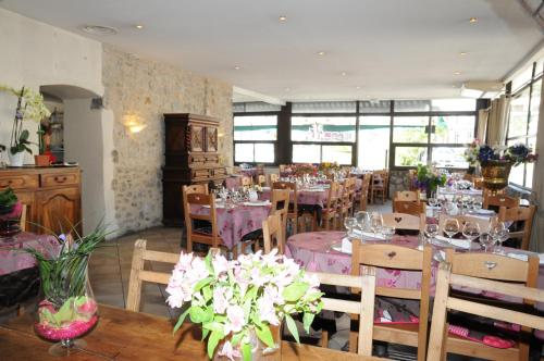Restaurant, Grand Hotel du Cours in Sisteron Restaurant, Grand Hotel du Cours in Sisteron