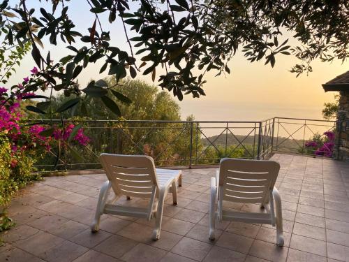 شرفة/ تراس, Villa Vallelonga in آسكي مارينا شرفة/ تراس, Villa Vallelonga in آسكي مارينا