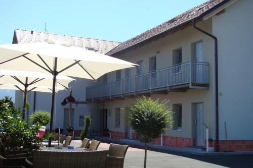 This photo about Hotel 365 shared on HyHotel.com