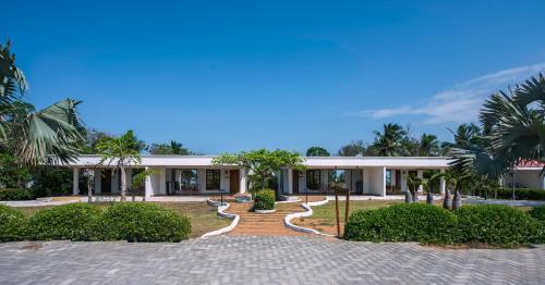 Chariot Beach Resort- Mahabalipuram in Mamallapuram Chariot Beach Resort- Mahabalipuram in Mamallapuram