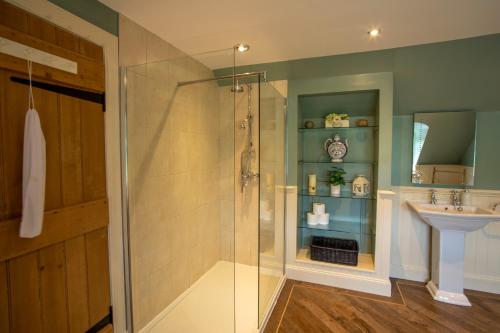 Bathroom, Ghillie's Cottage in Penpont Bathroom, Ghillie's Cottage in Penpont