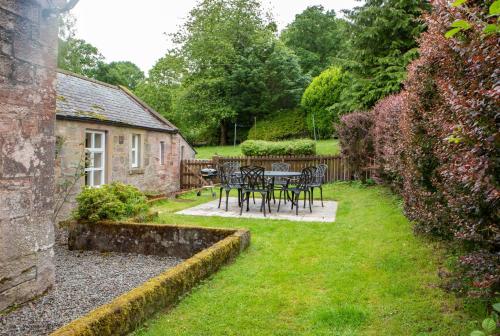 Drumlanrig Mains Cottage in Thornhill Drumlanrig Mains Cottage in Thornhill
