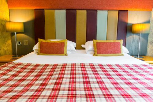 Cama, Craigmhor Lodge & Courtyard in Pitlochry Cama, Craigmhor Lodge & Courtyard in Pitlochry