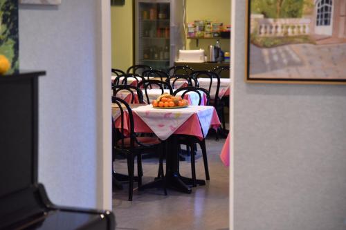 Hotel le cygne in Gournay-En-Bray Hotel le cygne in Gournay-En-Bray