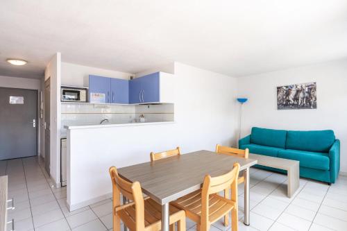 Kitchen, Residence Residhotel Mayflower in Le Grau-du-Roi Kitchen, Residence Residhotel Mayflower in Le Grau-du-Roi