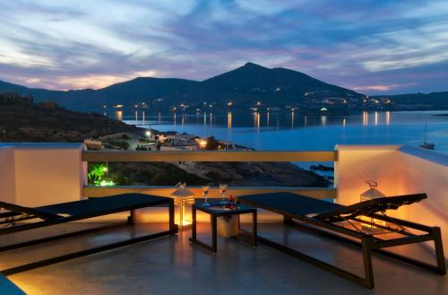 Bar/ Salón, Hotel Senia - Onar Hotels Collection in Paros Bar/ Salón, Hotel Senia - Onar Hotels Collection in Paros