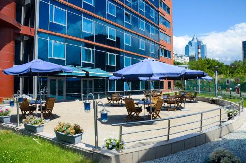 레스토랑, 홀리데이 인 알마티 바이 IHG (Holiday Inn Almaty By IHG) in 알마티 레스토랑, 홀리데이 인 알마티 바이 IHG (Holiday Inn Almaty By IHG) in 알마티