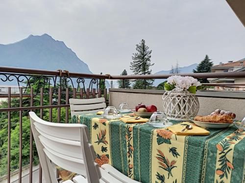 Feel at Home - CASA SOFIA in Lovere Feel at Home - CASA SOFIA in Lovere