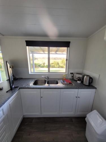 Kitchen, Jabiru Motel in Nambucca Heads Kitchen, Jabiru Motel in Nambucca Heads