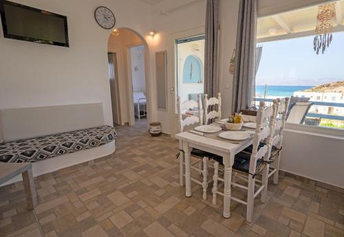 บริการและสิ่งอำนวยความสะดวก, Molos Sea View House - Paros Greece in โมลอส บริการและสิ่งอำนวยความสะดวก, Molos Sea View House - Paros Greece in โมลอส