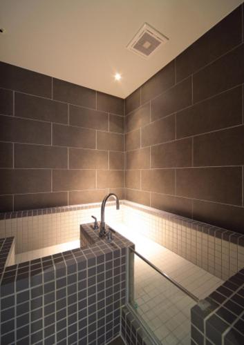 Bathroom, Shibuya Granbell Hotel in Tokyo Bathroom, Shibuya Granbell Hotel in Tokyo